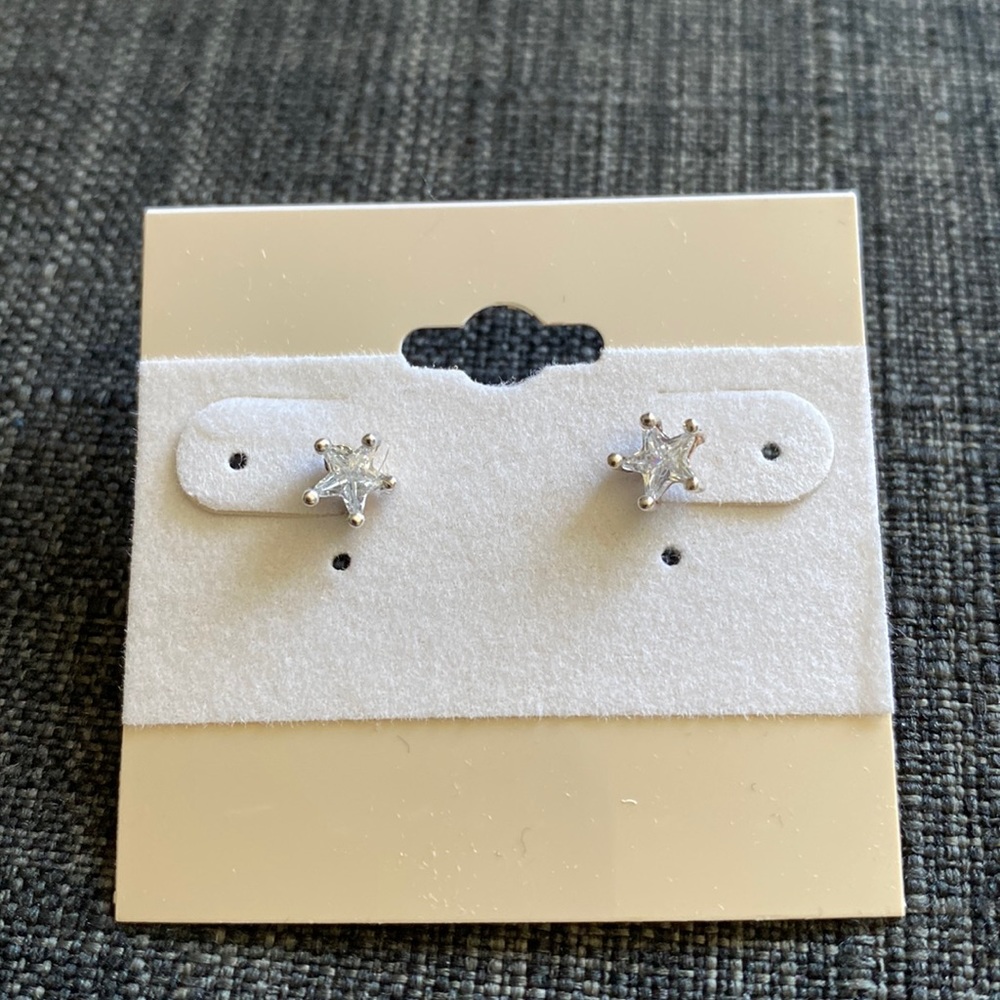 Gorgeous Star Stud Earrings